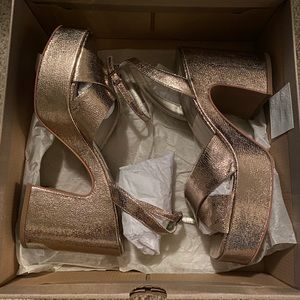 Dolce Vita - Gold Stella Heels - Size 10